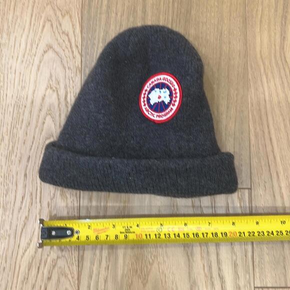 Canada Goose toque beanie - Picture 3 of 5